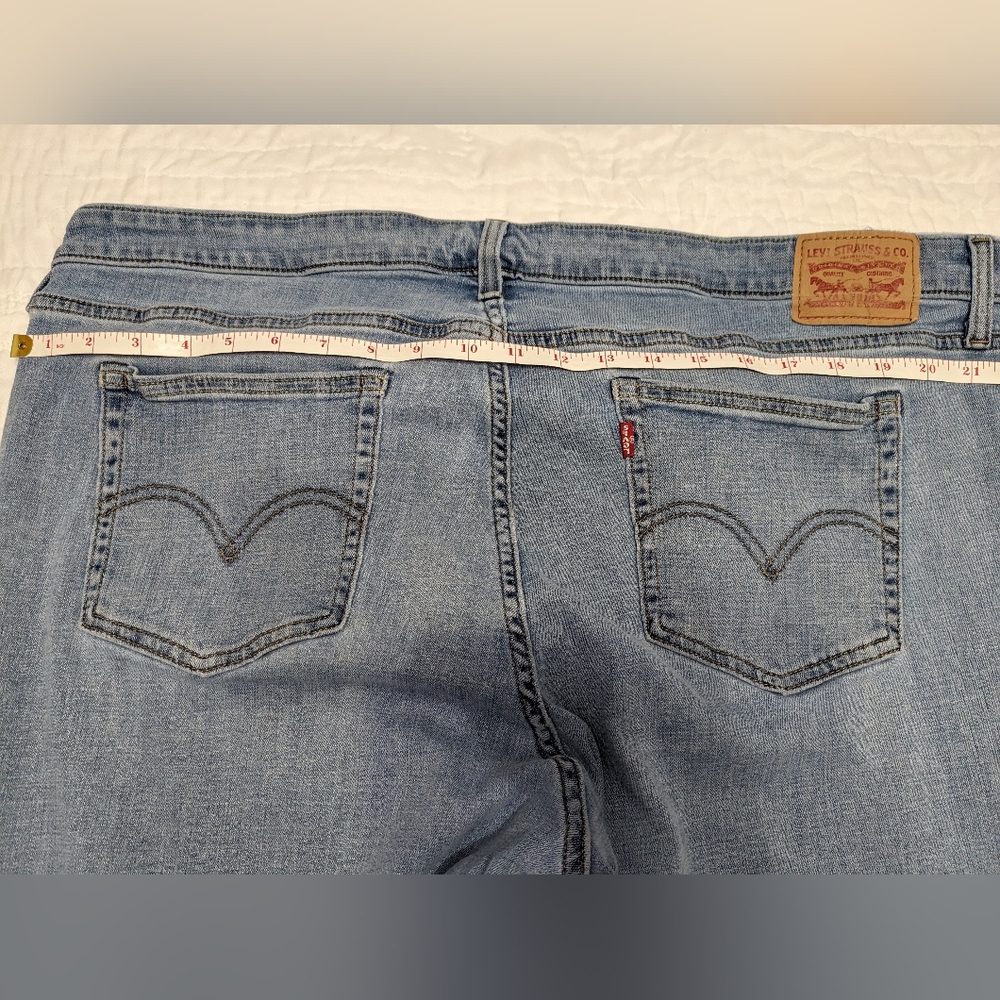 Levi's plus size boyfriend jeans 24W